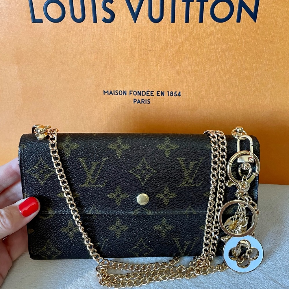 Louis Vuitton Monogram Wallet with Chain Vintage